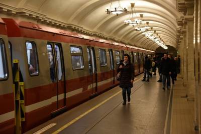 В 2021 году проезд в петербургском метро подорожает до 60 рублей