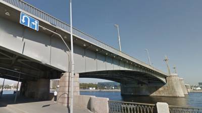 Три моста в Петербурге перейдут на зимний режим навигации 15 ноября