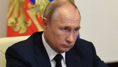 Журналист объяснил «казус» Путина с оранжевой папкой
