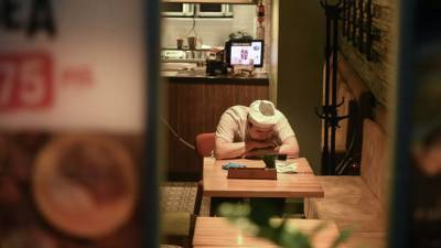 В Тюменской области введён запрет на работу кафе и ресторанов после 23:00