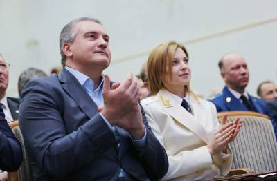 В Москве прочат отставку Аксёнова и невозвращение Поклонской
