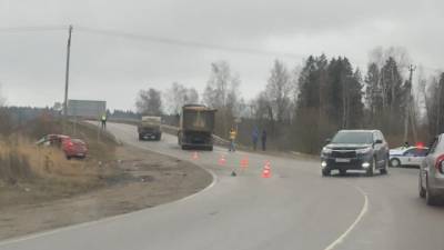 Два человека погибли в столкновении с грузовиком в Наро-Фоминске