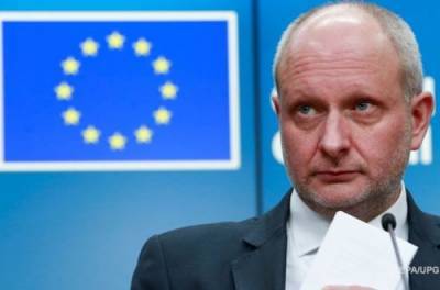 ЕС опять намекнул Украине на снятие безвиза и лишение кредита МВФ