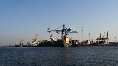 Минск не смог отказаться от транзита грузов через порты Прибалтики