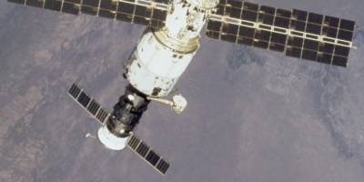 На МКС обнаружили еще одно повреждение корпуса российского модуля