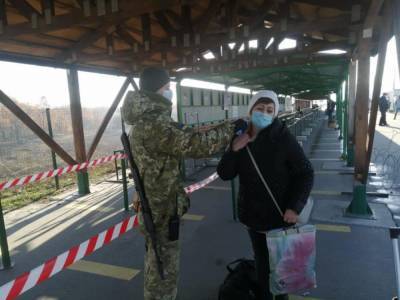 Оккупанты продолжают блокировать КПВВ на Донбассе: какие пункты пропуска работают