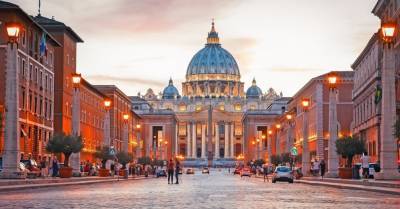 Самоизоляцию по-прежнему необходимо соблюдать по возвращении из всех стран Европы, кроме Ватикана