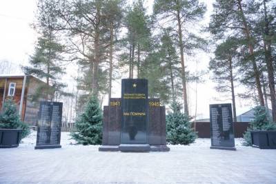 Погибшим на Великой Отечественной войне жителям Верхней Максаковки установили памятник