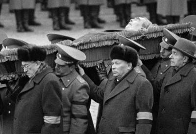 Похороны Брежнева: что удивило советских граждан