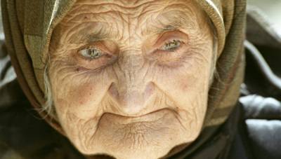 В Грузии 102-летняя женщина победила COVID-19