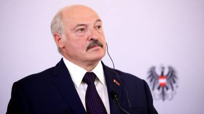 Лукашенко высказался о падении доверия украинцев к Зеленскому