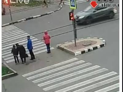 В Харькове иностранец на Volkswagen наехал на группу пешеходов: следователи нашли нового фигуранта в деле