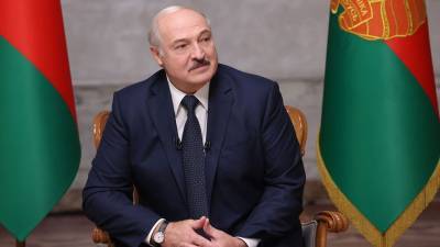 Лукашенко: я никуда не бежал, и бежать не собираюсь