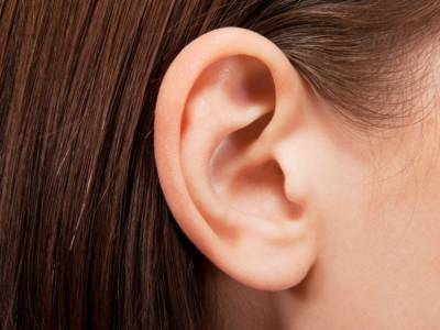 Фен, болезни и медикаменты могут лишить человека слуха - врачи