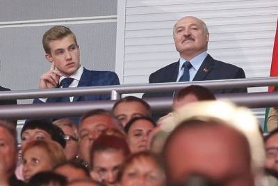 Лукашенко пообещал не передавать власть сыновьям