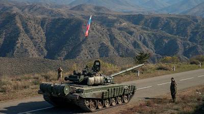 Пашинян назвал причину введения российских миротворцев в Карабах