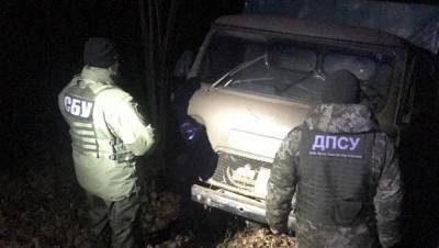 Прорывался но застрял: на границе между Россией и Украиной нашли грузовик с икрой – видео