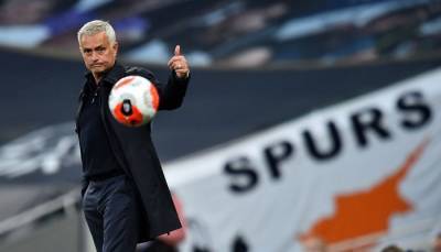 УЕФА условно отстранила Моуриньо на одну игру за задержку матча ЛЕ