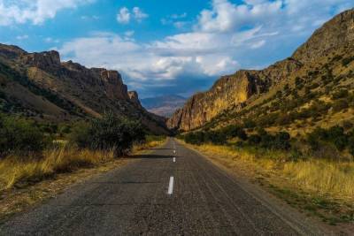 Пашинян: между Арменией и Россией нужны новые сухопутные дороги