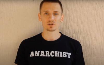 В Беларуси задержали известного оппозиционного блогера: избили и сломали его Telegram