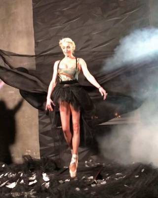 Анастасия Волочкова примерила “костюм Ихтиандра” на съемках нового клипа