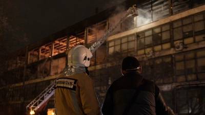 В Петербурге ликвидировали открытое горение в производственном здании