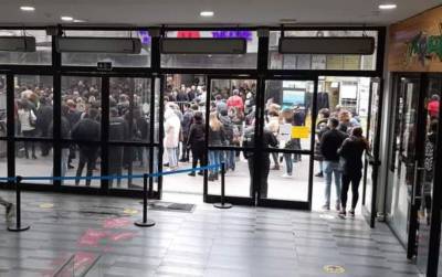 В мэрии Тбилиси призвали пассажиров соблюдать дистанцию в очередях у метро