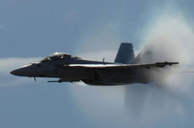 Старые истребители ВВС США могут оснастить «лучами смерти»