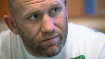 Адвокат Харитонова рассказал, сколько времени боец проведёт в больнице после потасовки с Яндиевым