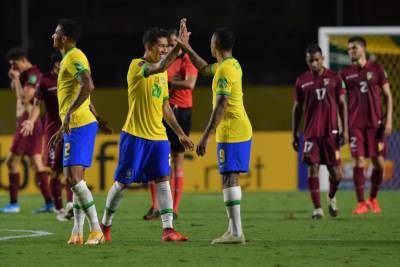 Фирмино принес Бразилии победу над Венесуэлой