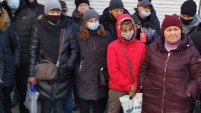В Черновцах предприниматели "Калинки" собрались на пикет из-за карантина выходного дня