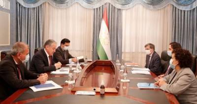 Глава МИД Таджикистана принял глав дипломатических миссий Великобритании, Франции и Постоянного координатора ООН