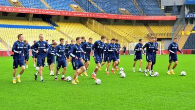Заболотный, Лесовой и Ерохин тренируются в общей группе перед матчем Лиги наций с Турцией