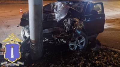 В Ульяновске иномарка врезалась в столб – водитель погиб