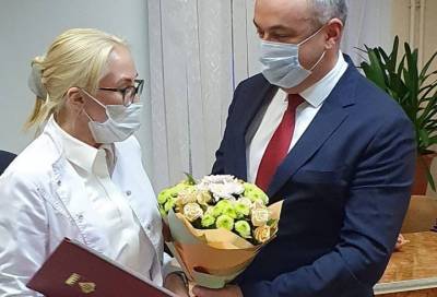 На страже порядка и здоровья: полицейских и медиков Волховского района поблагодарили за работу во время пандемии