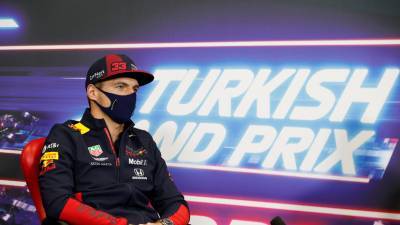 Льюис Хэмилтон - Максим Ферстаппен - Шарль Леклер - Александер Албон - Alpha Tauri - Ферстаппен показал лучшее время в третьей практике на этапе Гран-при «Формулы-1» в Турции - russian.rt.com - Турция - Стамбул