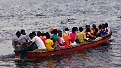 В Нигерии затонуло пассажирское каноэ, погибли 18 человек