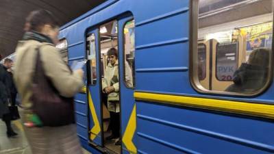 Почему не закрыли метро на карантинные выходные: объяснения Степанова