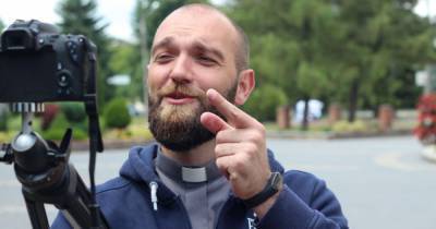 Падре Серж рассказывает: в Тернополе монах завел блог и собирает тысячи просмотров (видео)