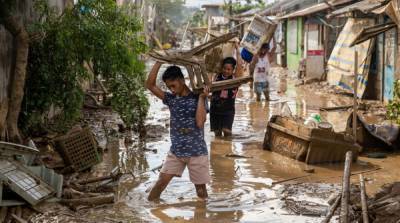 Из-за тайфуна «Вамко» во Вьетнаме эвакуируют почти полмиллиона человек