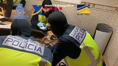 Испанская полиция заявила о задержании банды, торговавшей оружием с территории Украины