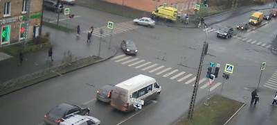 Мужчина умер на улице в Петрозаводске (ВИДЕО)