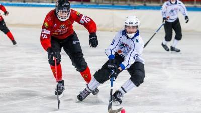 Сыктывкарский "Строитель" на выезде оказал достойное сопротивление лучшей хоккейной команде последних лет