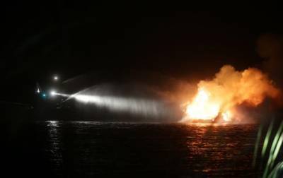 Возле Жукового острова на Днепре горела яхта