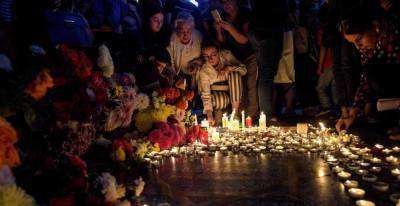 Ереван: на площади Свободы зажгли свечи в память о погибших в Карабахе
