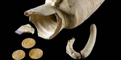 Четыре 1000-летние золотые монеты найдены у Западной стены