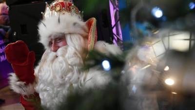 Дед Мороз сократит новогодний тур по России из-за COVID-19