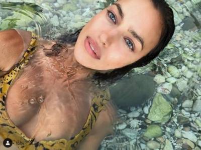 Модель Ирина Шейк порадовала поклонников интимным фото из ванной