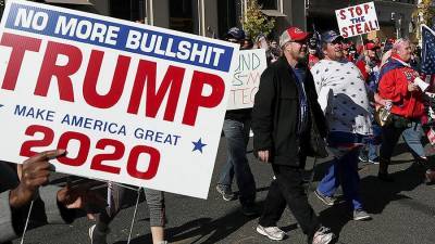 Сторонники Трампа вышли на марш в его поддержку в Вашингтоне