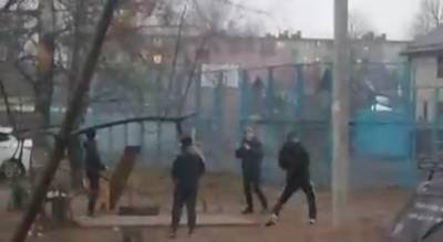Взрывают на детской площадке: видео опасной забавы под Ярославлем слили в Сеть